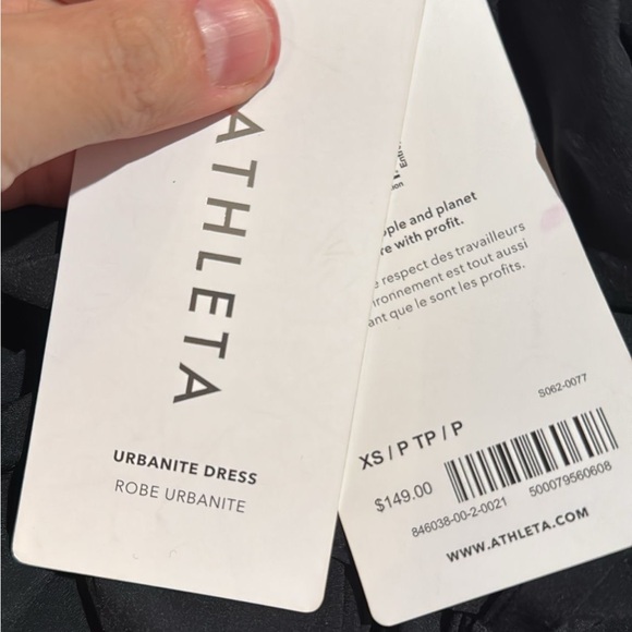 Athleta Urbanite Dress // Black - Picture 16 of 16